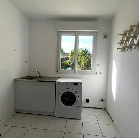 Maison De La A La Fosse A L'ane 5 *